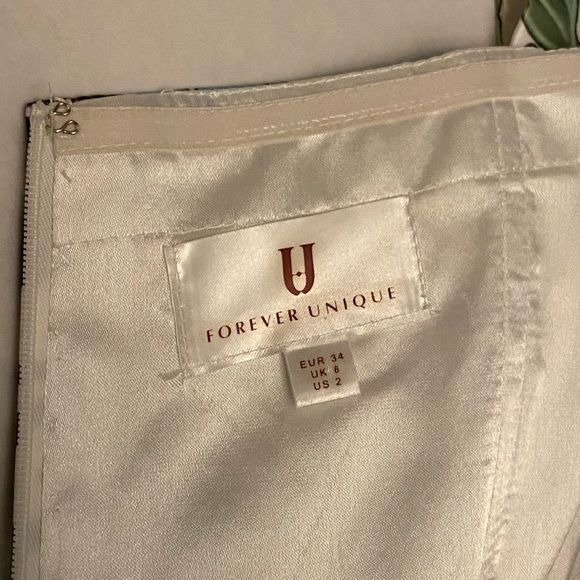 Forever Unique graduation prom dress - Picture 4 of 7